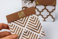 Homemade Touch: Custom Gift Bags