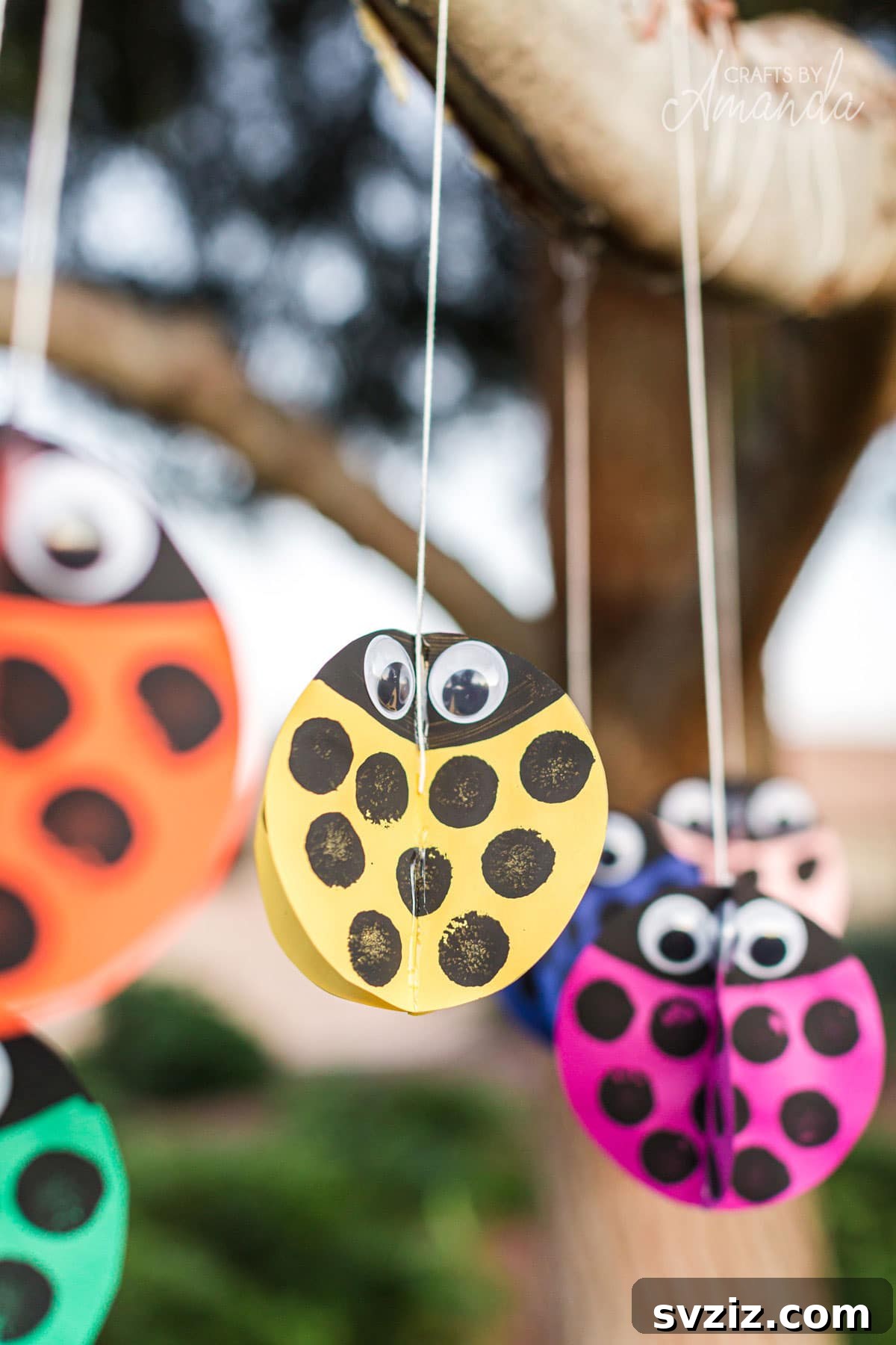 36 Creative Construction Paper Projects 31 Swirling twirling ladybugs