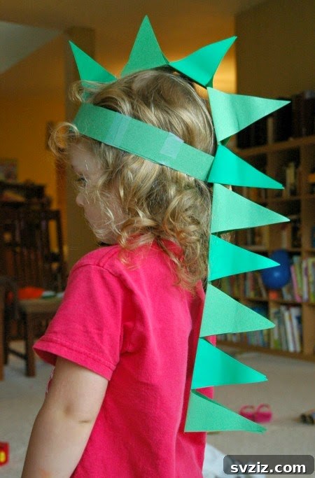 36 Creative Construction Paper Projects 37 Dinosaur hat