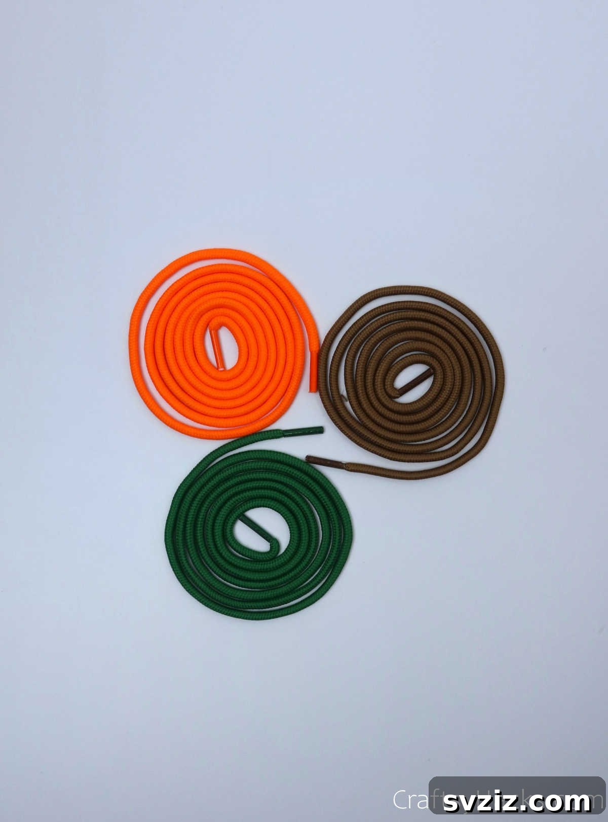 3 colours of shoelaces