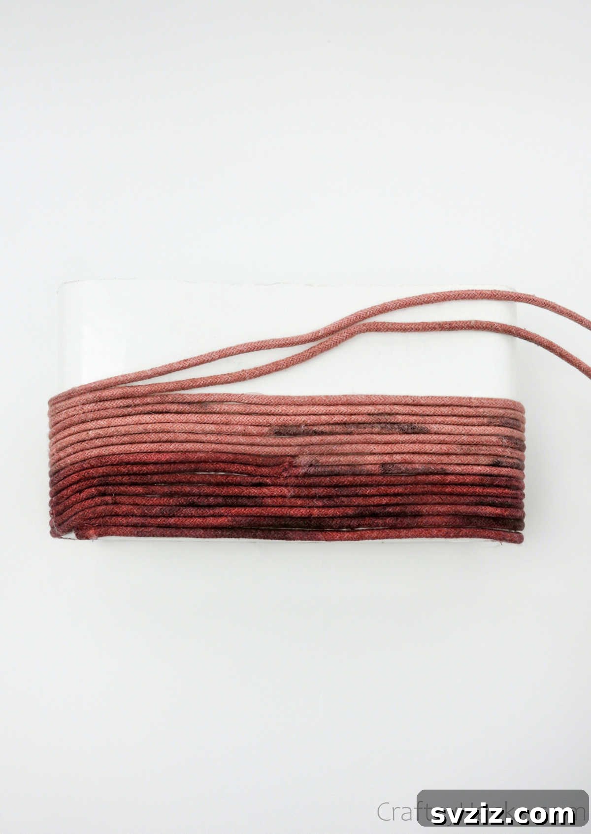 Stylish DIY Rope Basket 20 Adding a Second Color of Rope for a Splendid Design