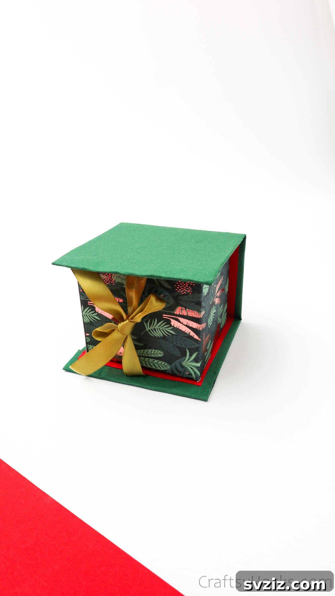 Craft Personalized Gift Boxes 26 closed DIY gift box
