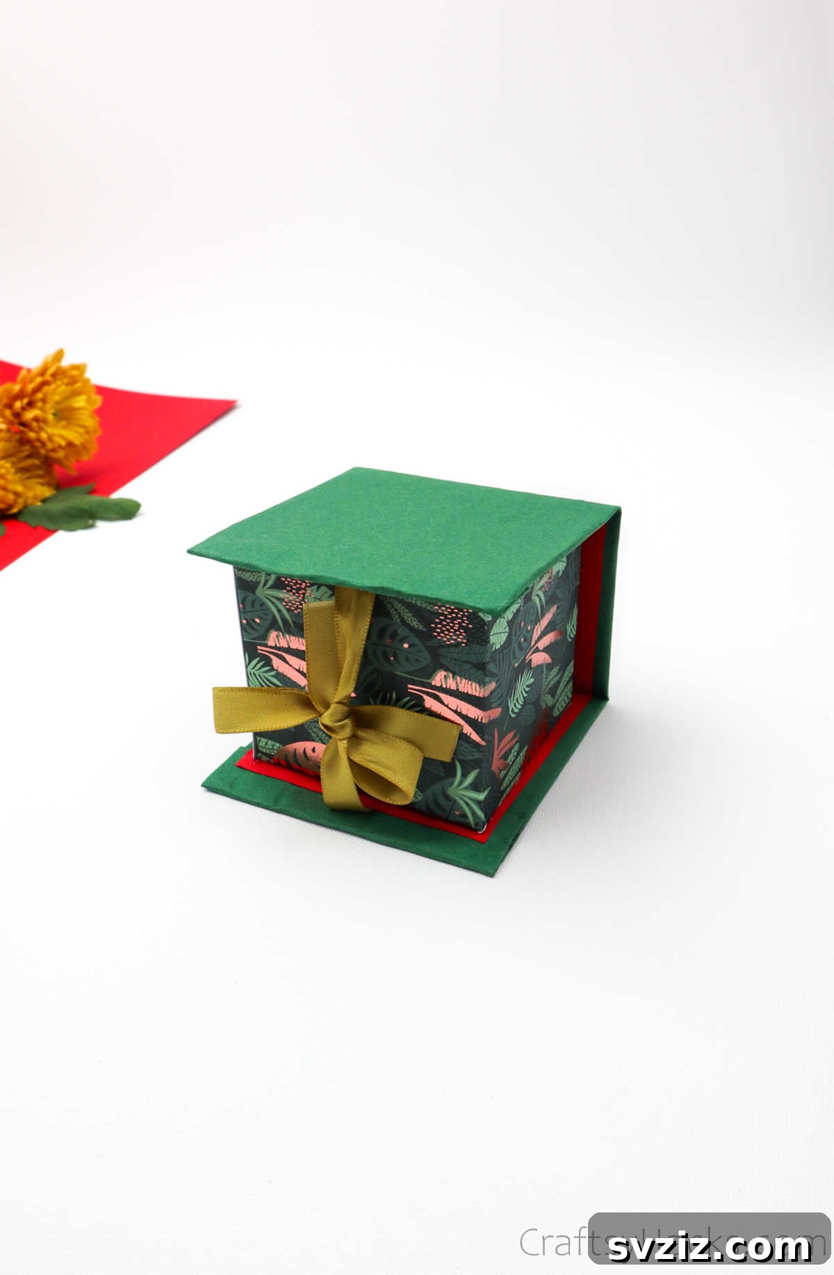 Craft Personalized Gift Boxes 4 closed DIY gift box