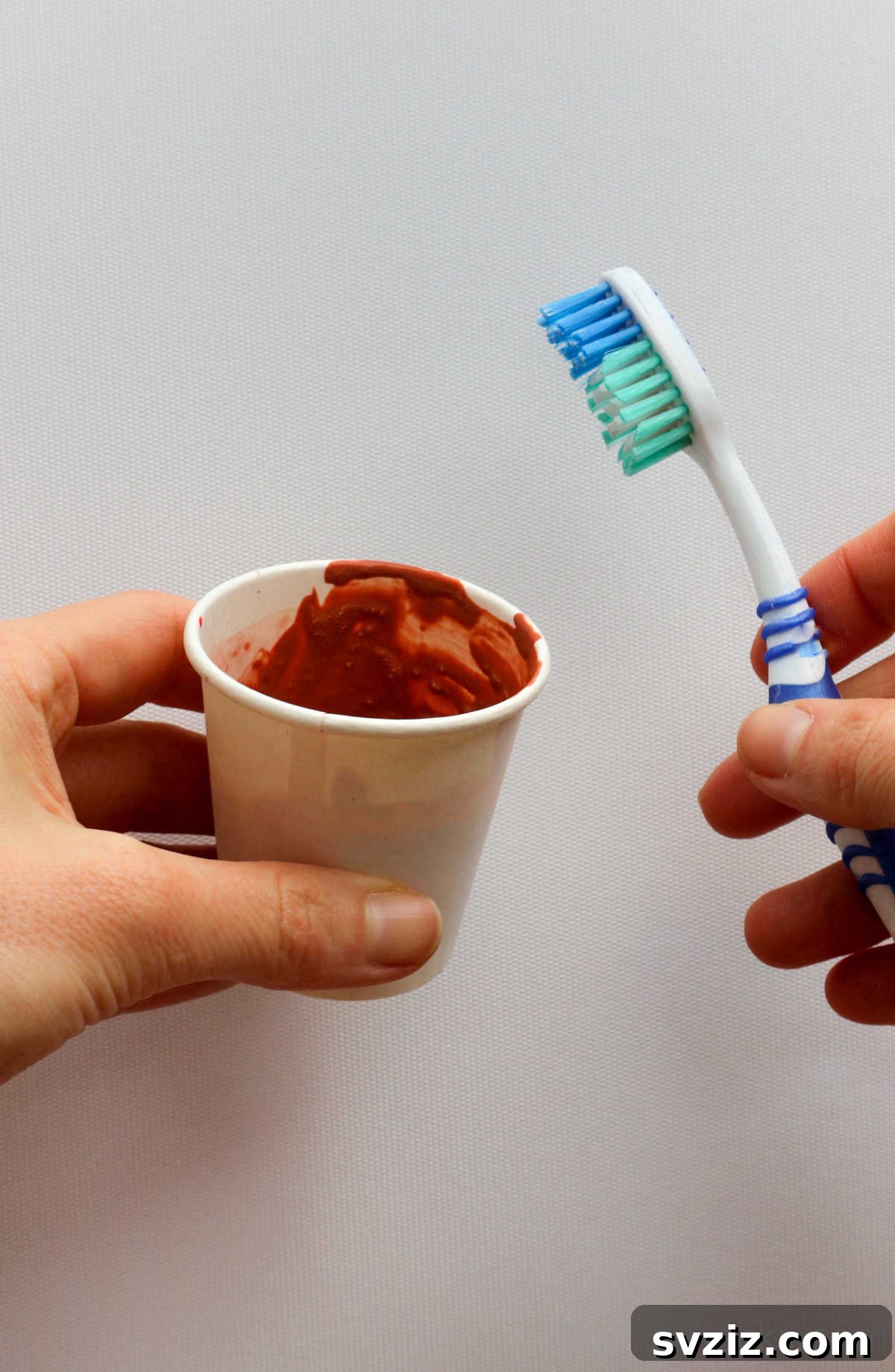 Toothbrush for paint splattering technique