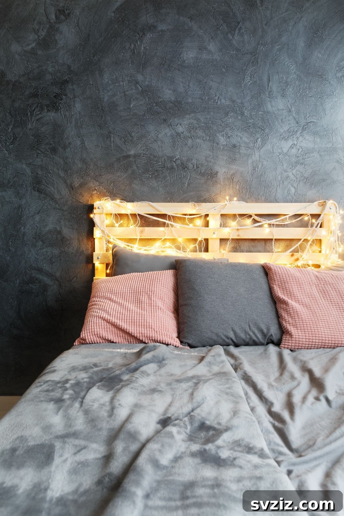 Dorm Room Revamp: 21 Smart Space Solutions 19 Tasteful Bedding