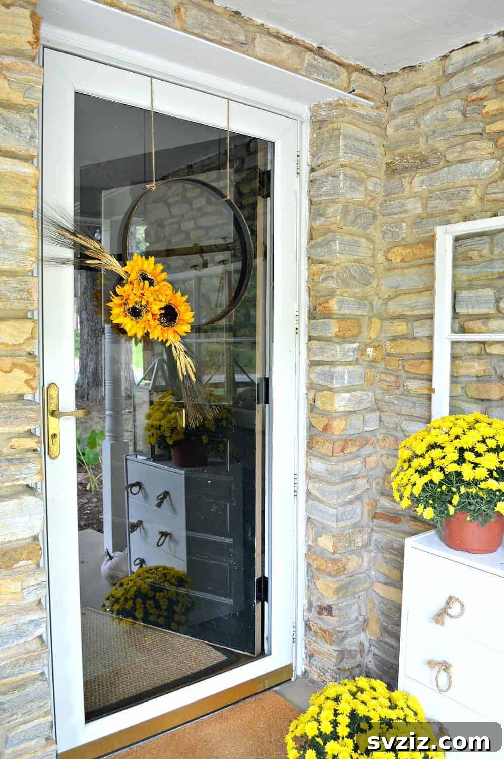 27 Creative DIY Fall Wreath Designs 22 Minimalist Simple Fall Hoop Wreath with elegant design