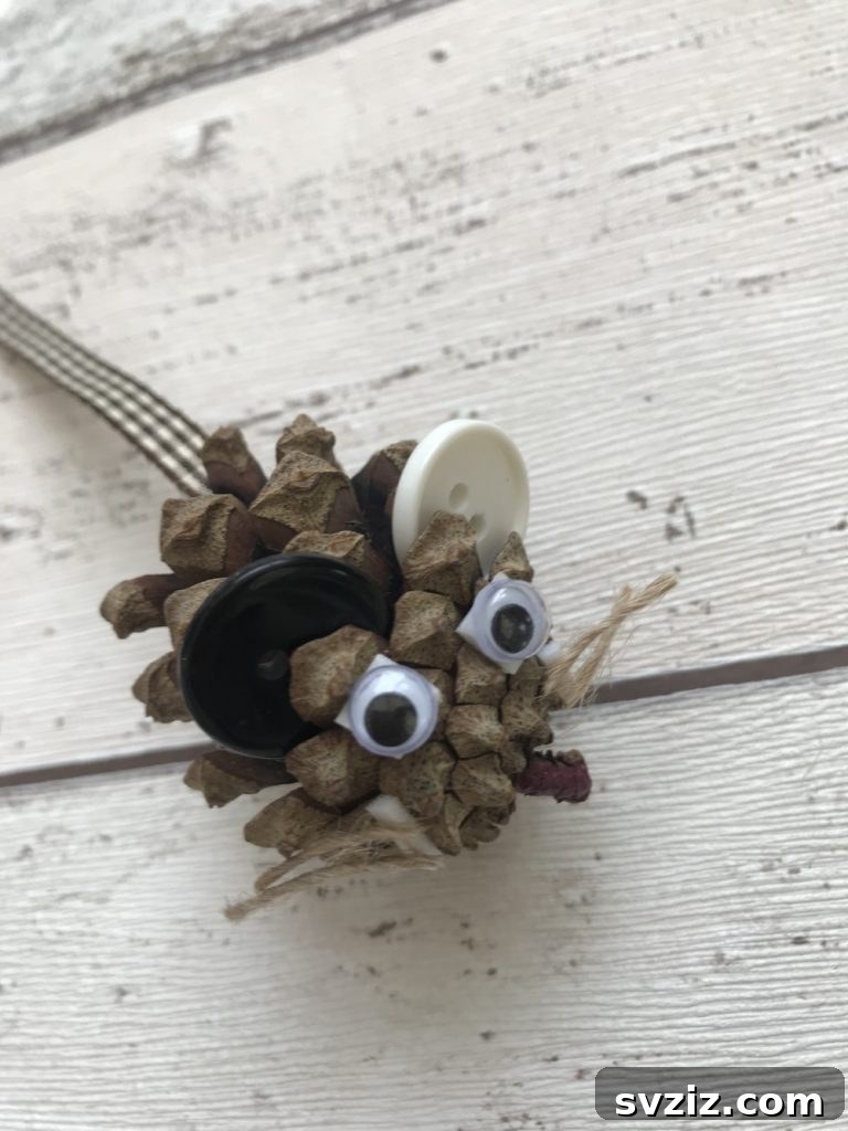 Charming Autumn Pine Cone Creations 4 Pinecone Mouse