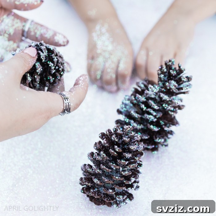 Charming Autumn Pine Cone Creations 32 Glitter Pinecone Craft