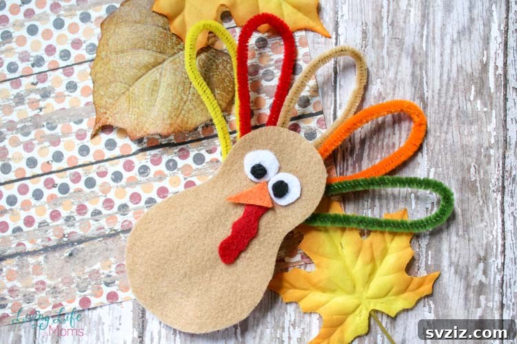 27 Festive Thanksgiving Craft Ideas 20 Felt Turkey Craft