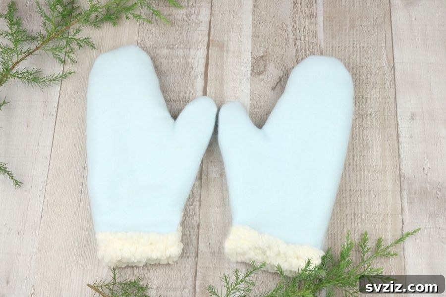 Warm White Mittens