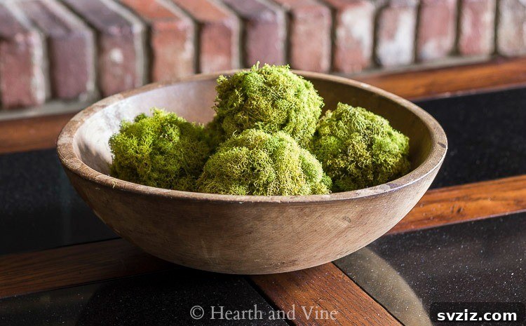 Fresh Farmhouse Spring Decor Ideas 3 DIY Moss Balls for Farmhouse Spring Decor