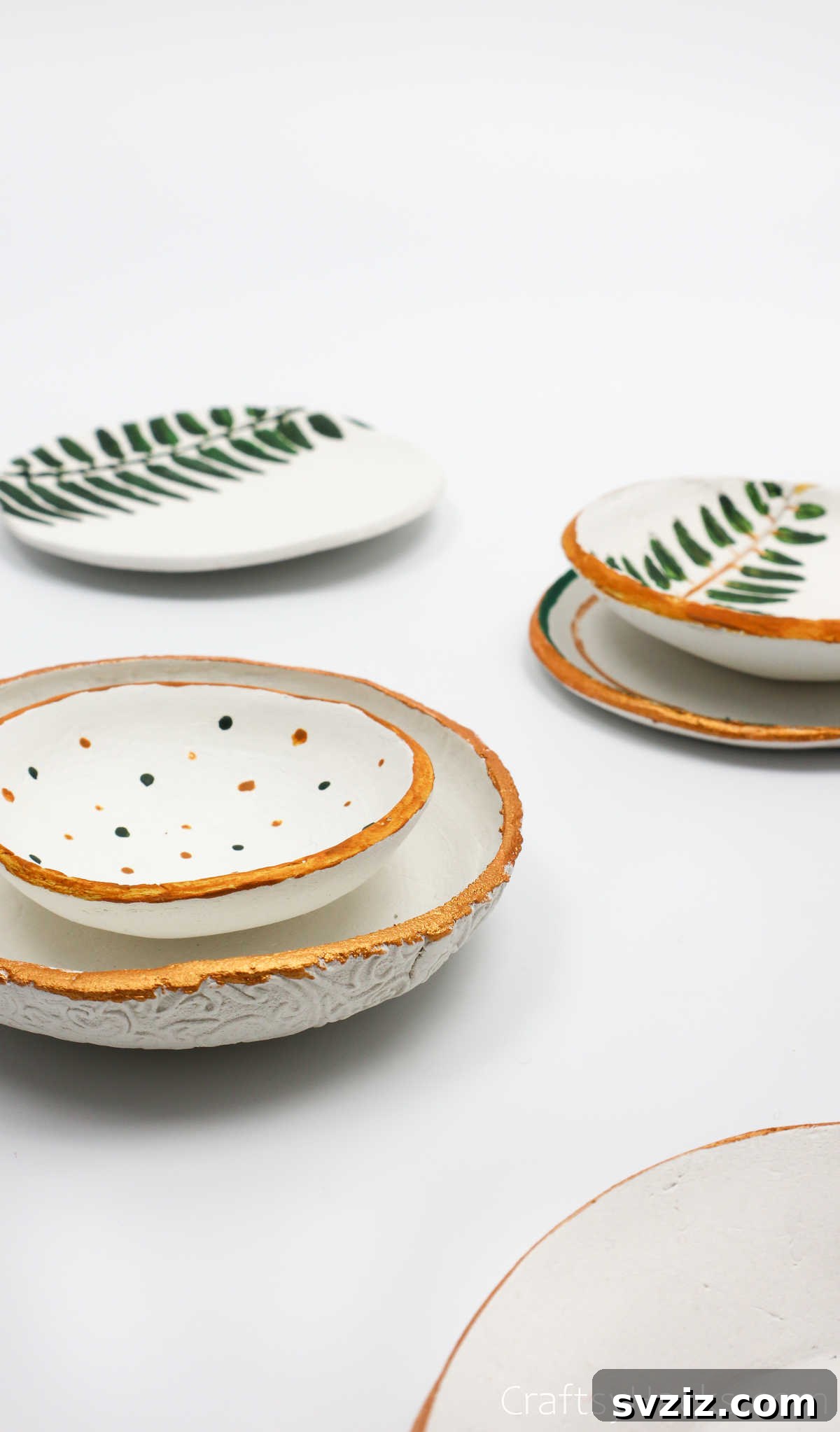 Havayla Kuruyan Kilden Kendin Yap Takı Kaseleri 45 Side view of elegantly crafted jewelry trays