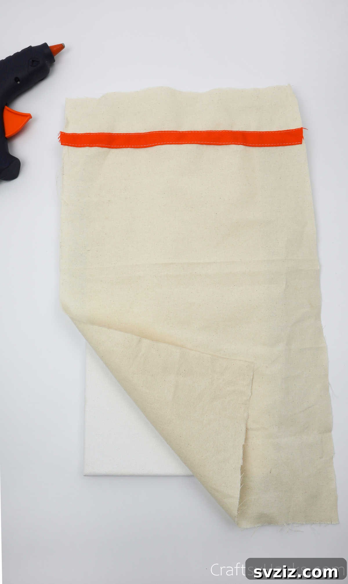 Design Your Own Mail Sorting Solution 21 Sewing twill tape onto the main base fabric