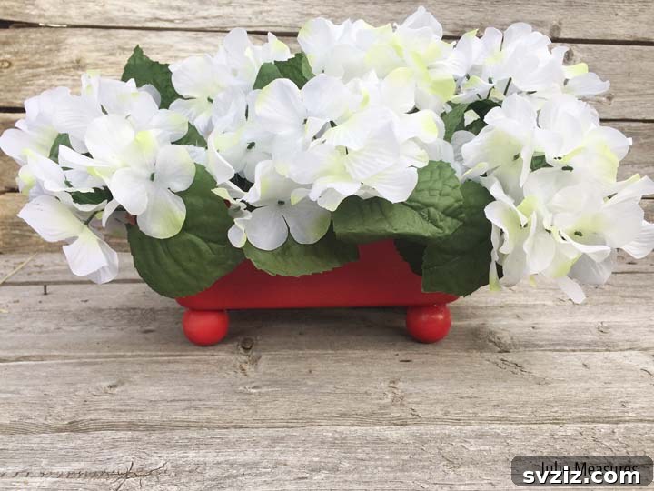47 Clever Upcycling Hacks for Effortless Home Transformations 17 Bread Pan Planter