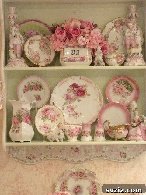 20 Enchanting Shabby Chic Kitchen Makeovers 11 Kitchenware Arrangement
