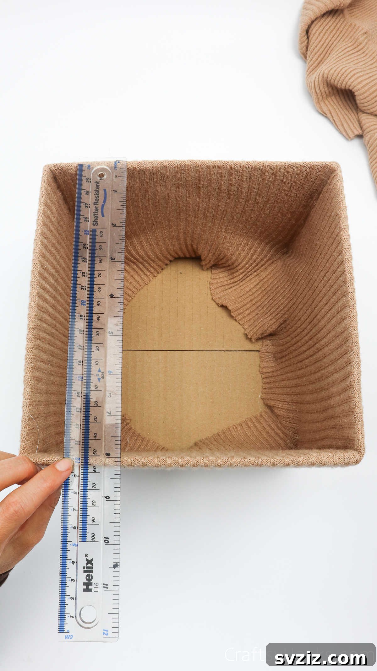 Measuring the width of the box interior