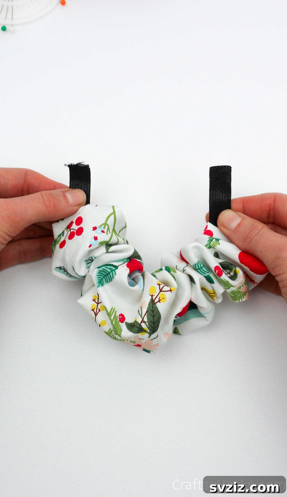 Craft Your Perfect Hair Scrunchie 20 Close-up of elastic ends held together before joining