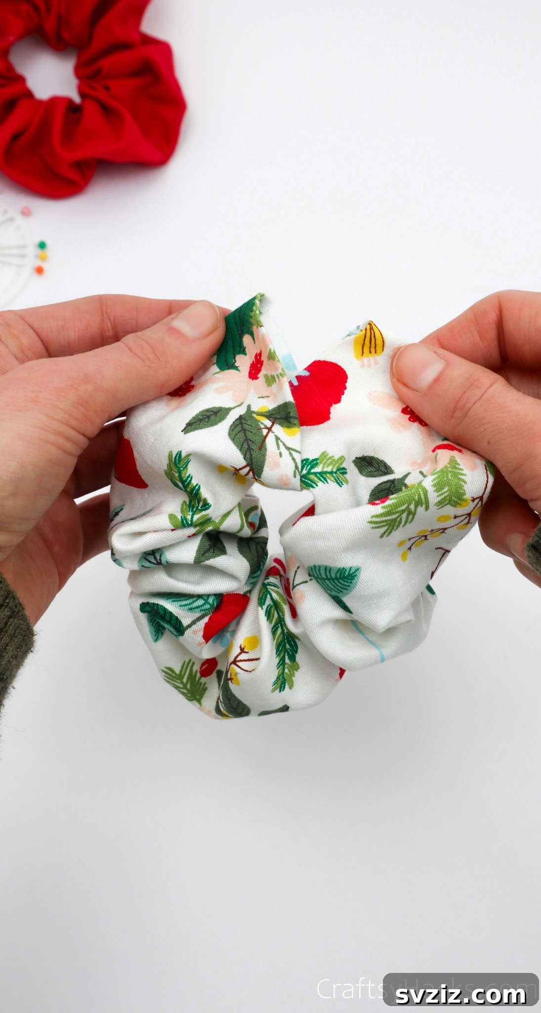 Craft Your Perfect Hair Scrunchie 23 Holding ends of scrunchie fabric together