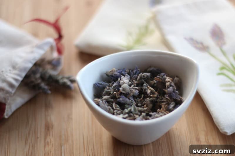 41 Delightful Floral Art Projects 8 DIY Flower Printed Lavender Sachets