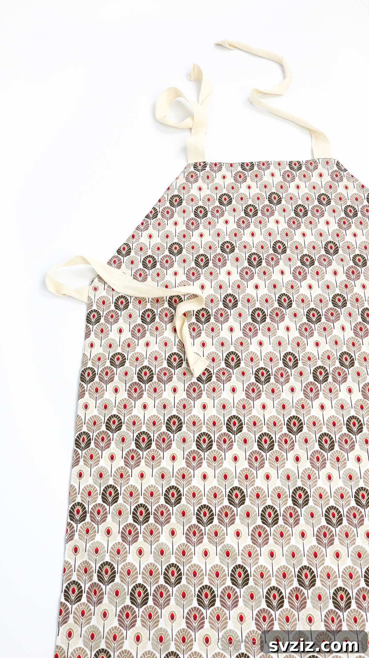 Craft Your Own Custom Apron 4 This beautiful DIY handmade apron is a creative sewing craft that makes incredible handmade gifts for loved ones or a lovely addition to your kitchen.