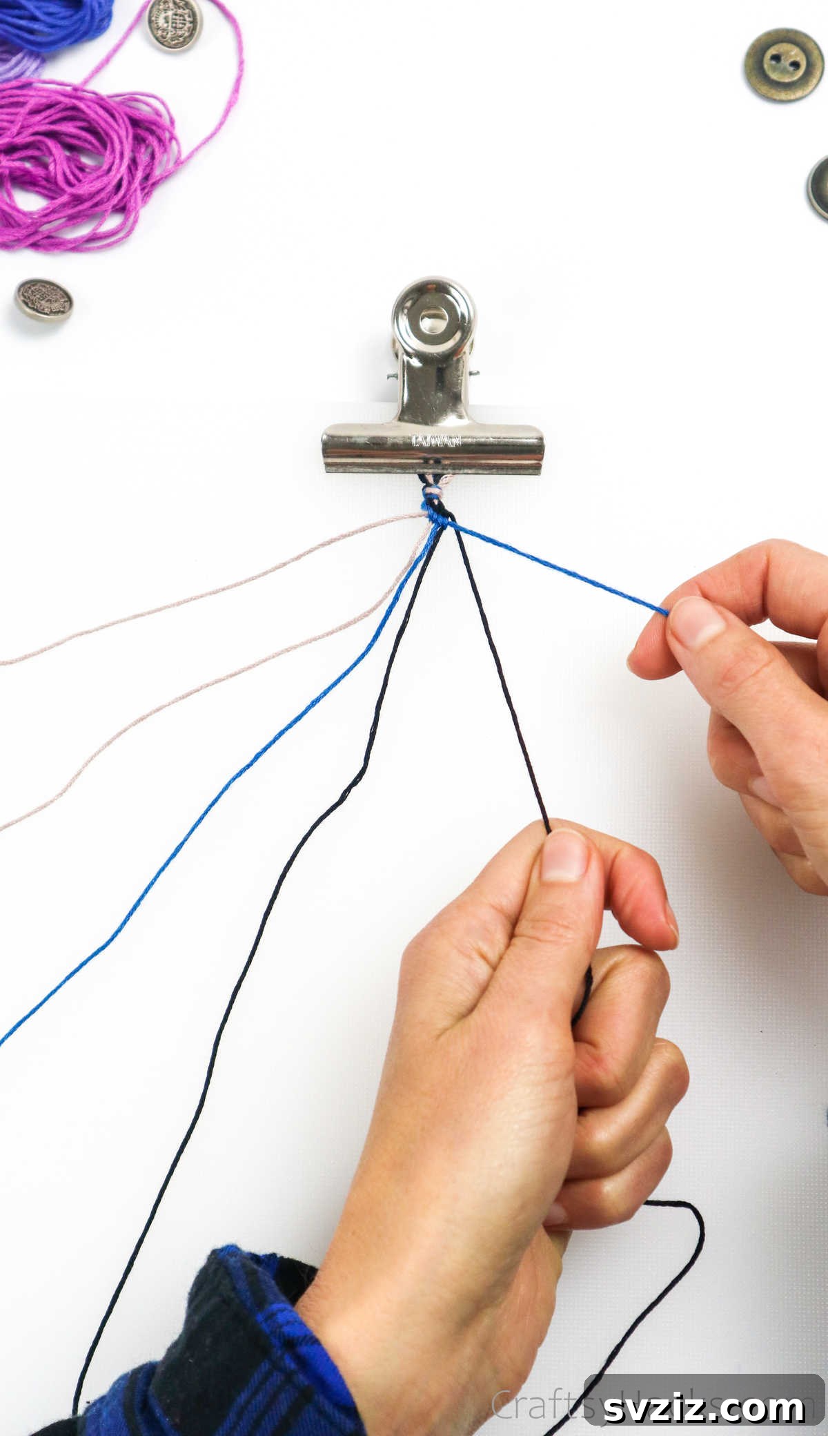 Crafting Friendship Bracelets 31 tying knot