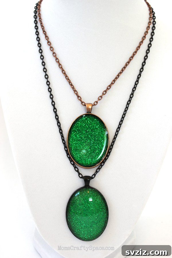 41 Easy DIY Necklace Projects 22 Emerald Necklace