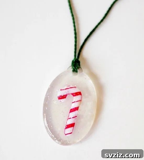 41 Easy DIY Necklace Projects 33 Christmas Necklace