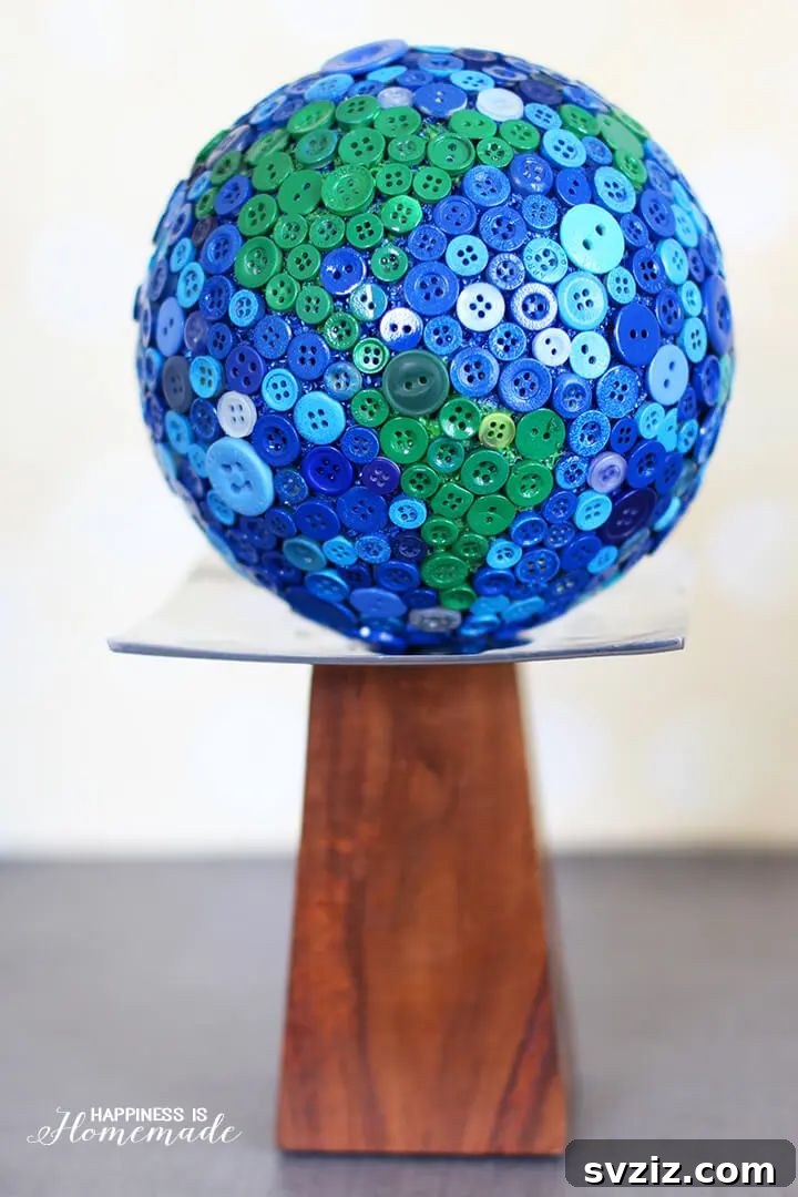Button Globe