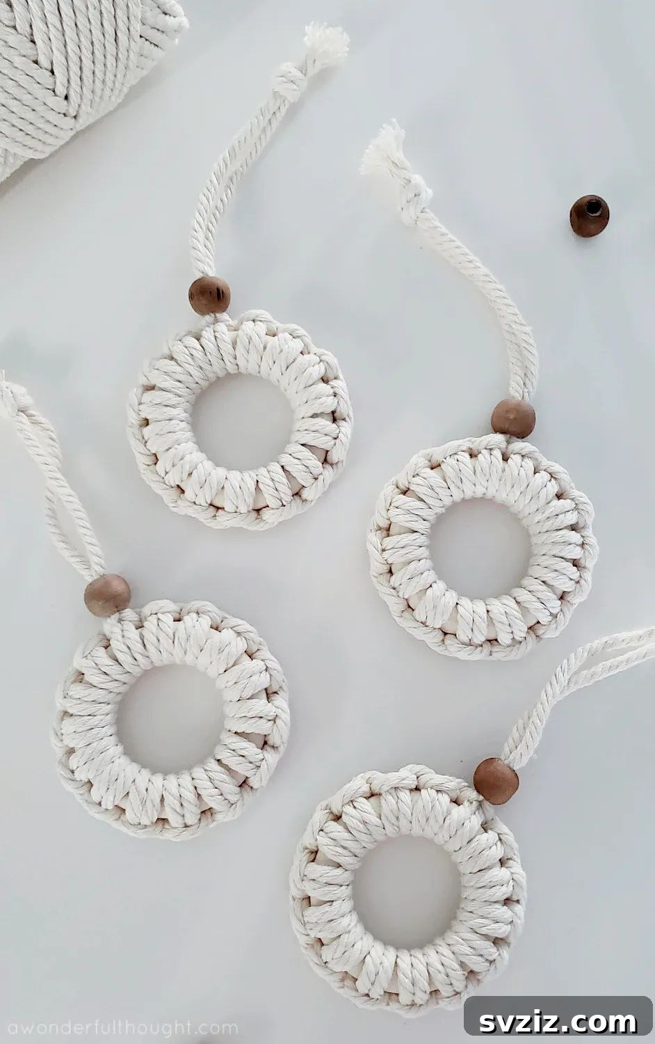 21 Macrame Projects: A Beginner's DIY Guide 16 Macrame Christmas Ornaments