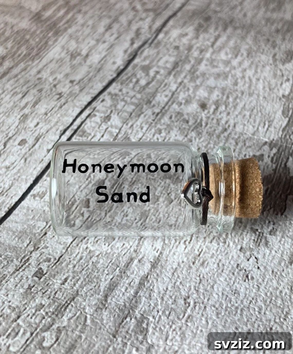31 Quick Wedding Gifts Newlyweds Will Cherish 4 Honeymoon Keepsake