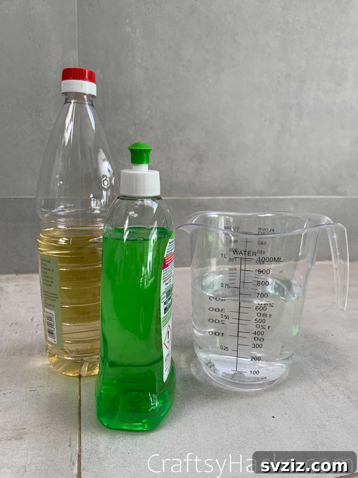 17 Genius Secrets for Sparkling Streak Free Windows 9 Use This Cleaning Solution to Avoid Streaks for crystal clear glass