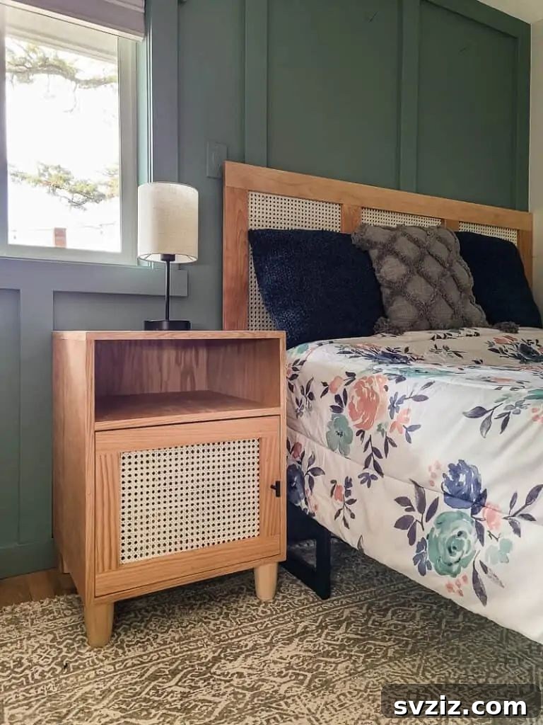 31 Dreamy Bohemian Bedroom Retreats 12 Boho Bedside Table