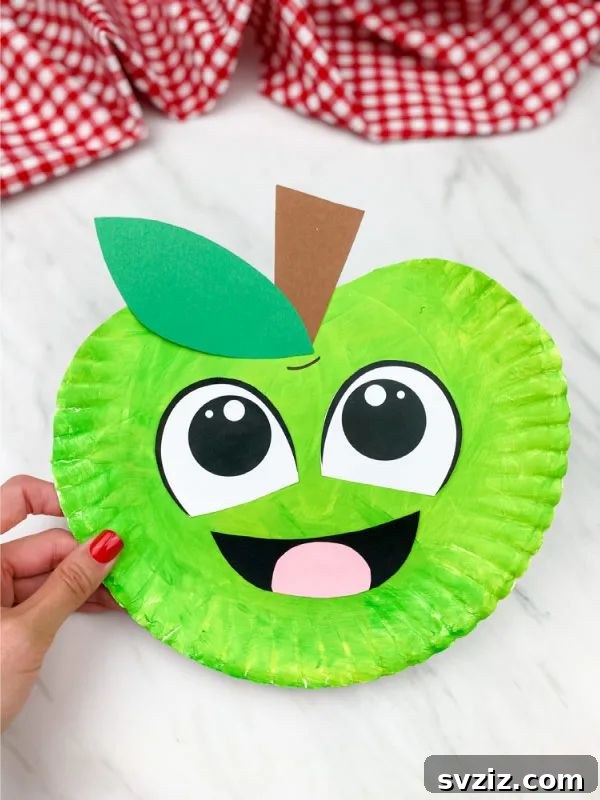 31 Engaging Large Group Activities for Preschoolers 15 Paper Plate Apple Craft for Preschoolers