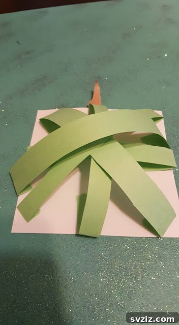 Easy Fall Crafts for Preschoolers: 41 Fun Ideas 33 Paper Apple