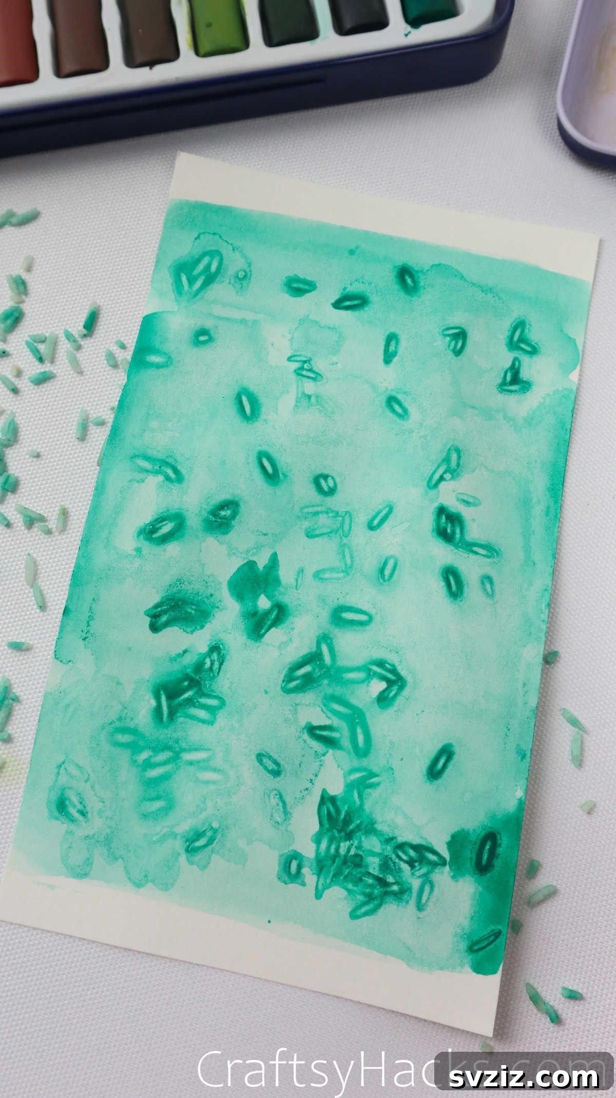 Add unique organic patterns to your watercolor art by using rice kernels.