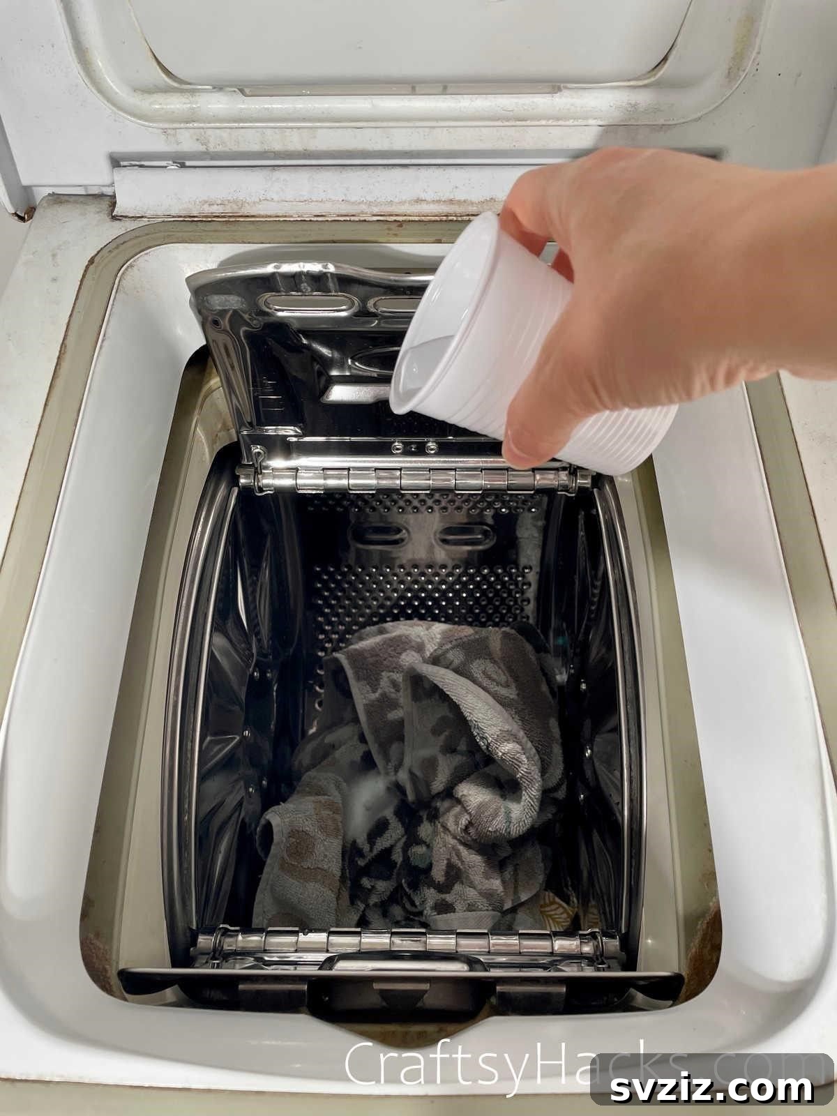 remove smell from towels