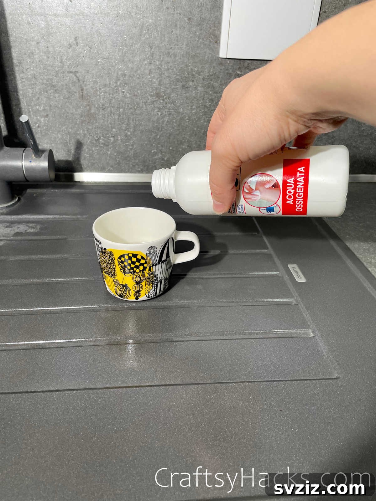 remove coffee stain from cups