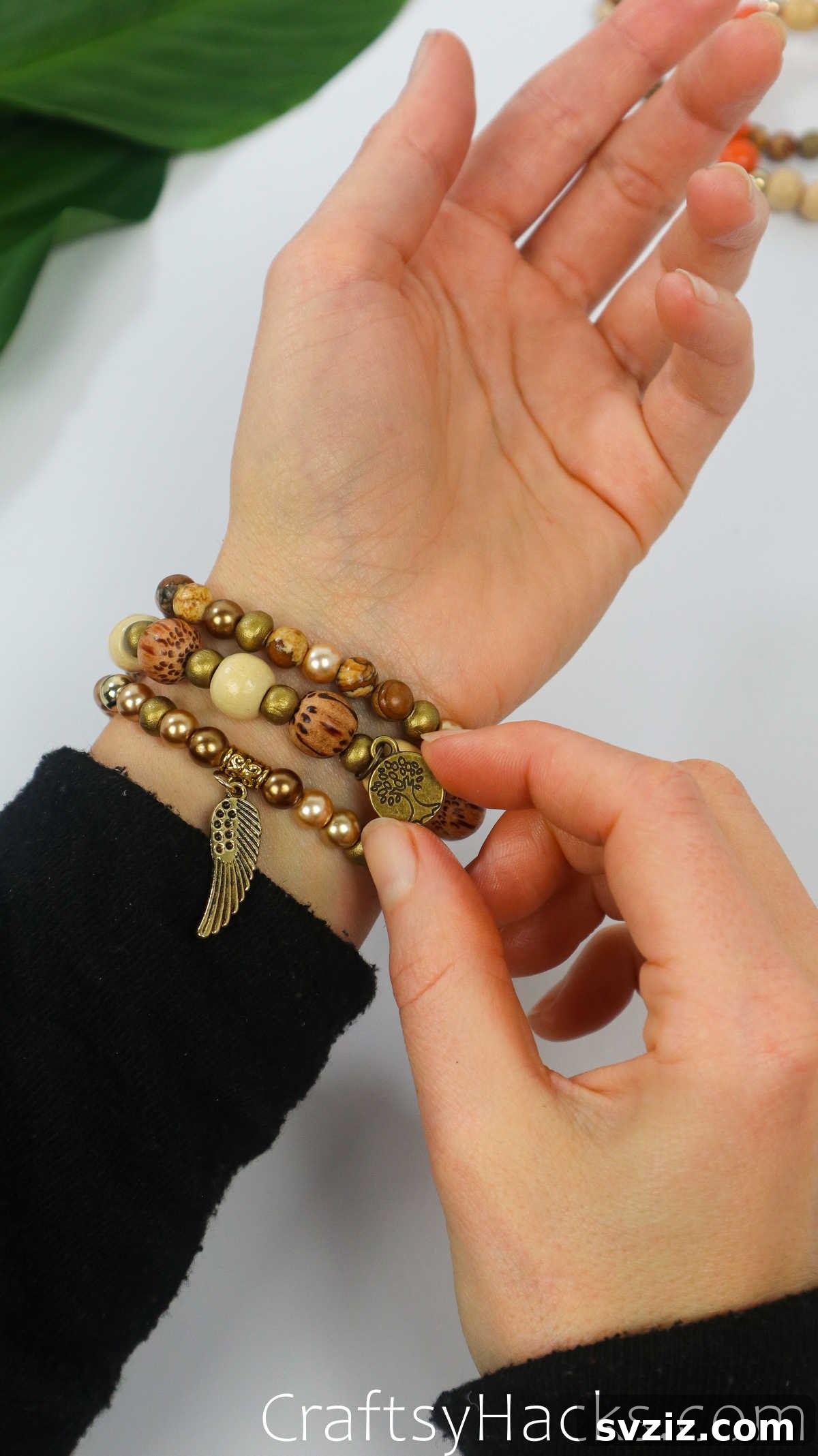 Craft Your Own Stylish Beaded Bracelets 32 DIY beaded bracelet