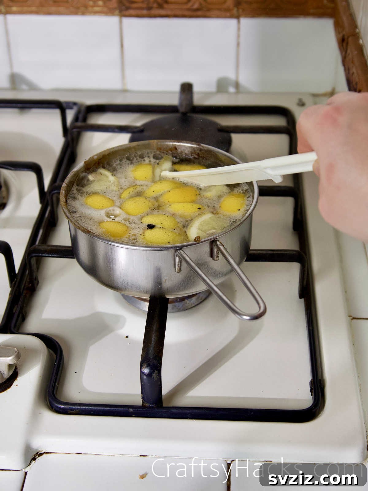15 Genius Stain Removal Hacks You Need to Know 8 Cleaning Burnt Pots with Lemons