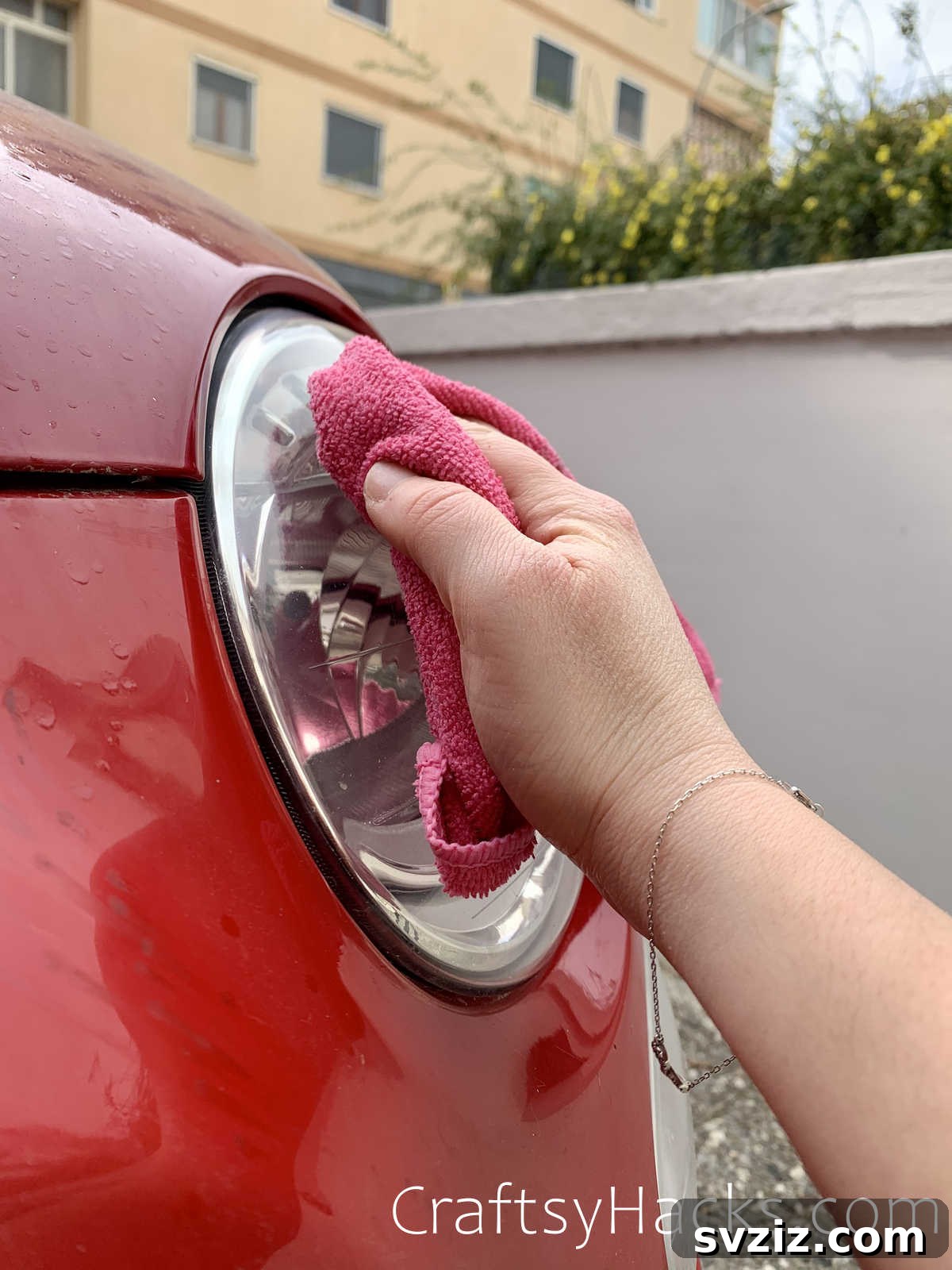 13 Clever Car Detailing Secrets 3 Clean Foggy Headlights with Toothpaste
