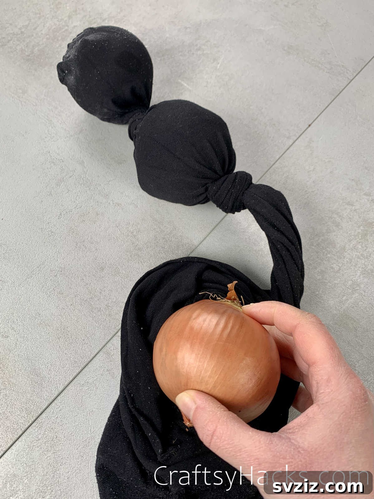 store onions in panty hose