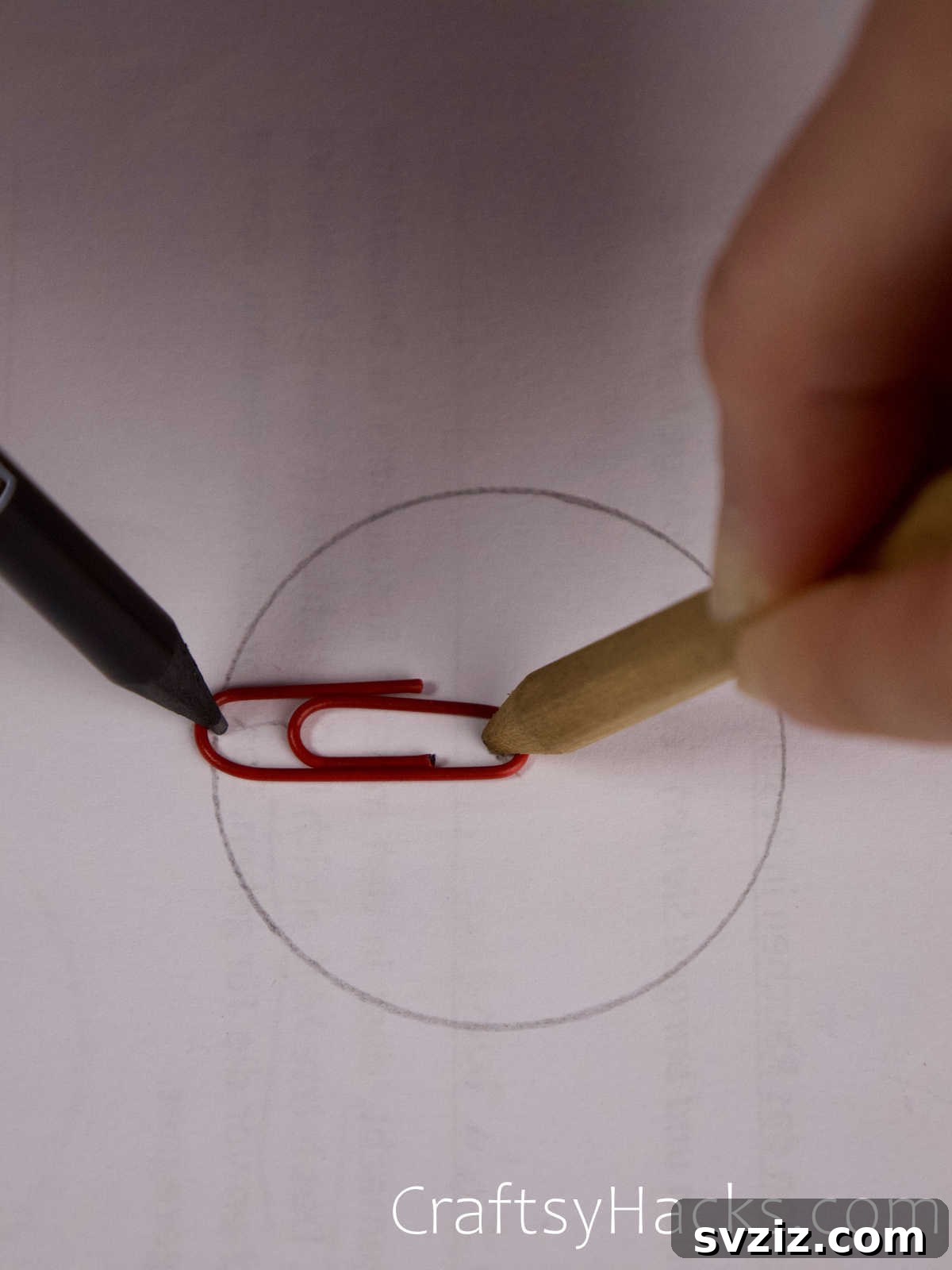 use a paper clip to draw a circle