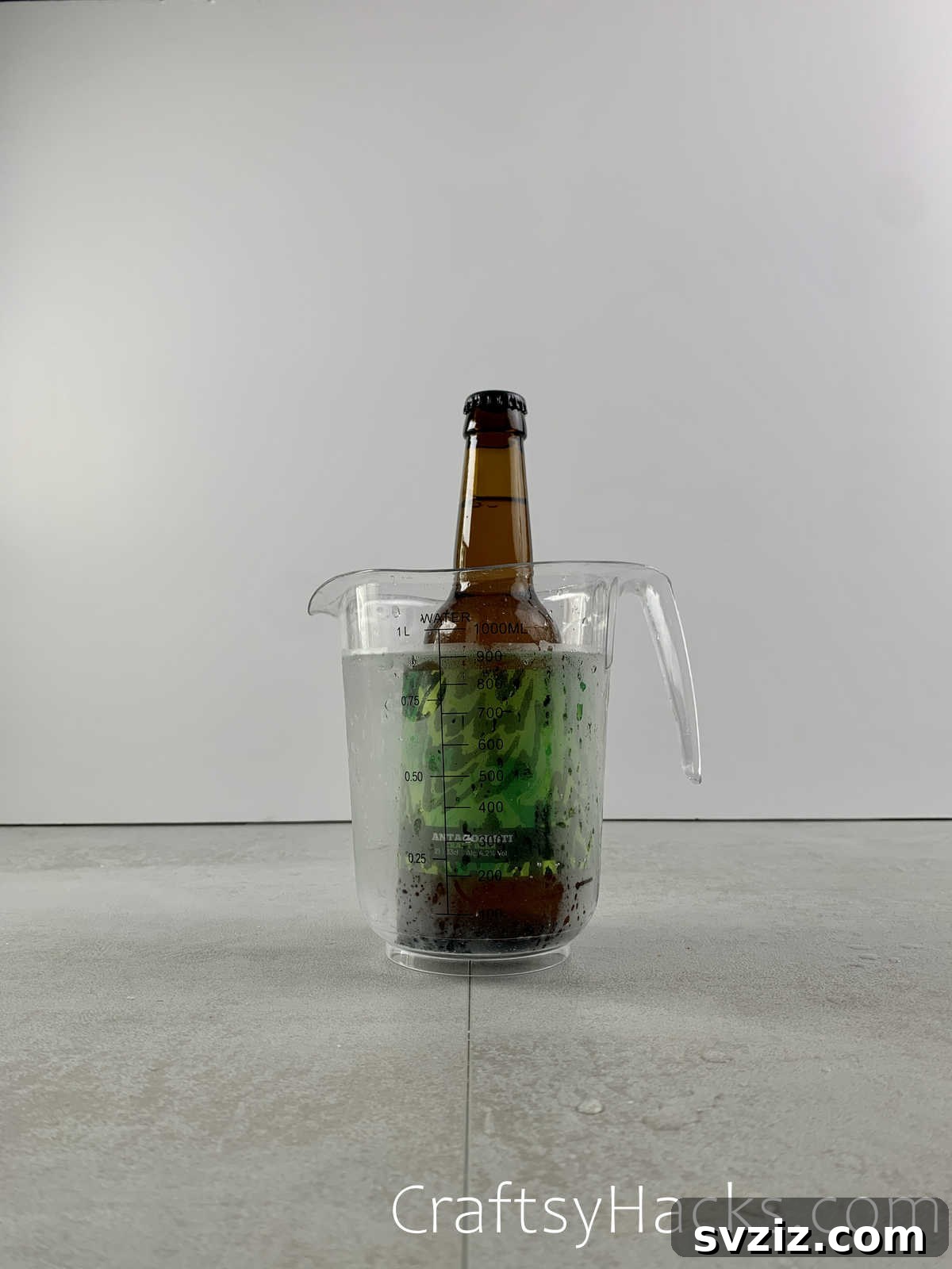 21 Genius Party Tricks 4 Creative hack to keep party drinks cool in a container
