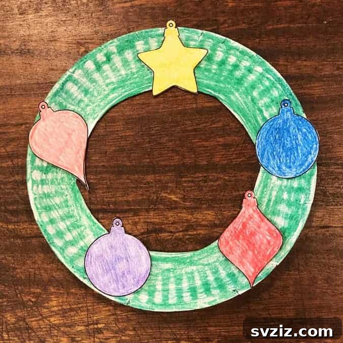 paper plate Christmas wreath