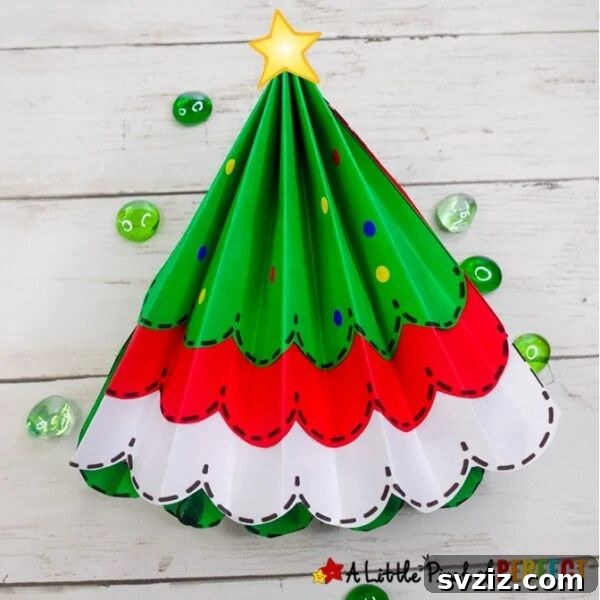 accordion fold Christmas tree