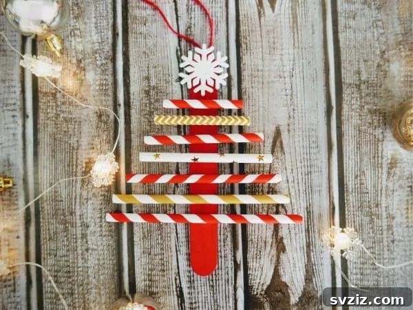 paper straw Christmas tree