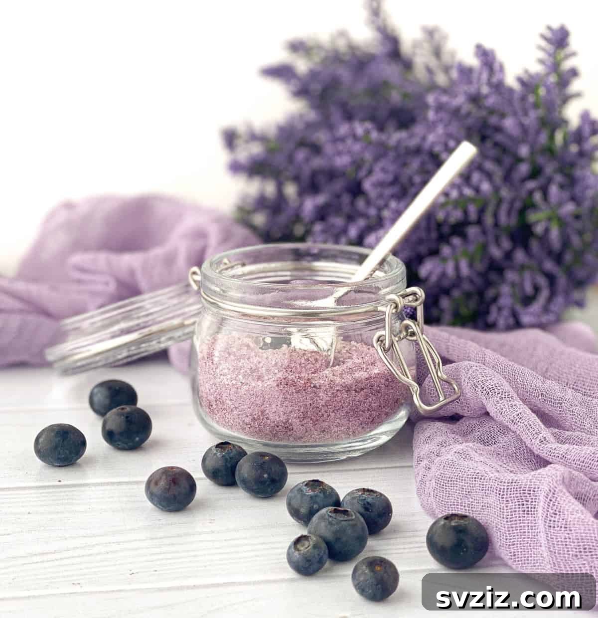 31 Crafty Christmas Gift Ideas Under $10 22 blueberry sugar
