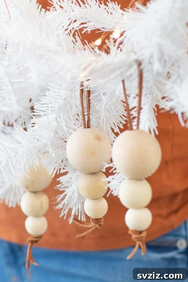 Wooden Holiday Magic: 21 Craft Ideas 5 Simple wooden bauble ornaments for easy DIY Christmas decor
