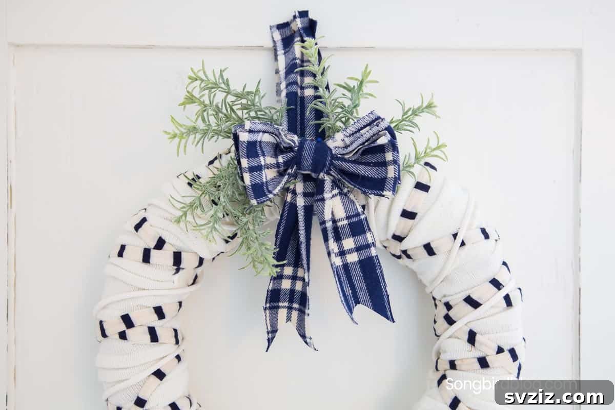 Gorgeous Winter Wreath Inspirations 15 scarf wreath
