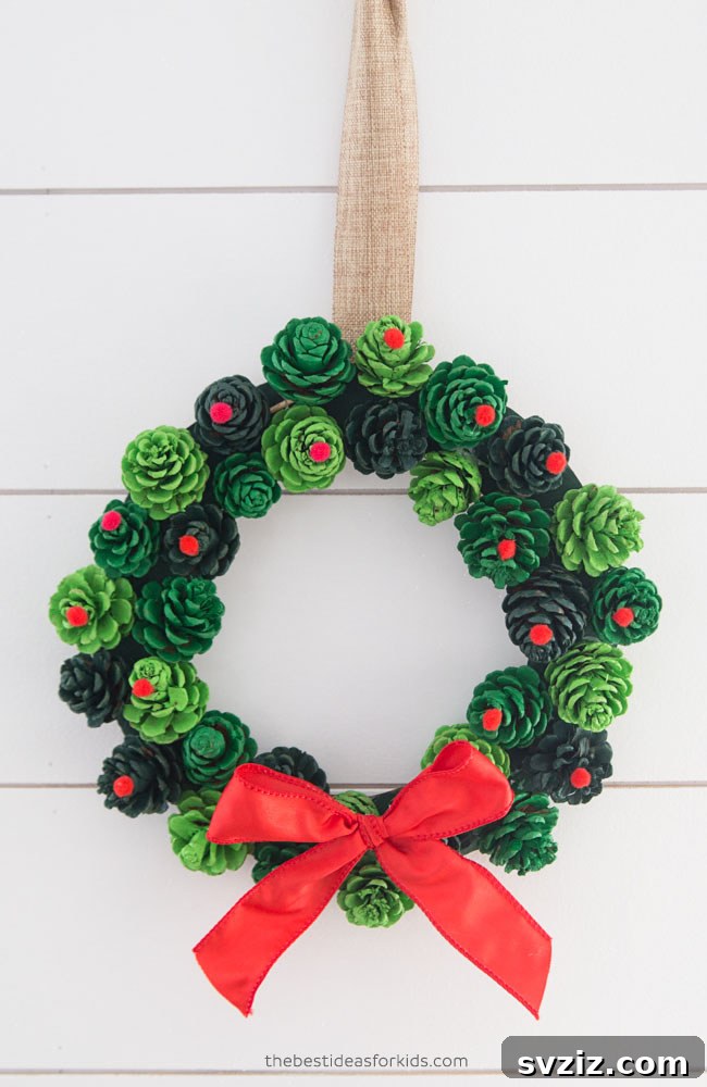 Gorgeous Winter Wreath Inspirations 17 pine cone wreath